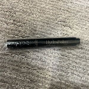 Doll 10 precision concealer, hydra balm, deep
